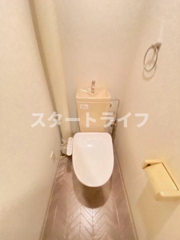 大阪市淀川区西三国４丁目の賃貸マンションのトイレ