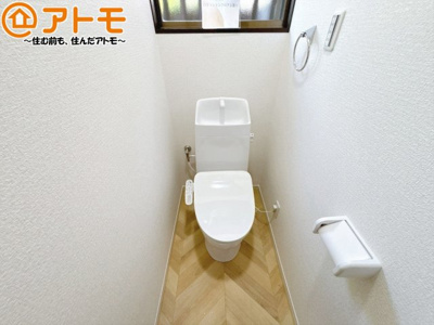 【トイレ】 | 清水区草薙杉道3丁目　中古戸建 | 年代を問わず使いやすい洗浄機能付きのトイレ♪肌への負担をも減らせるのでお子様の敏感なお肌も安心！