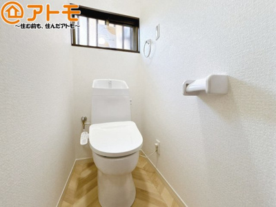 【トイレ】 | 清水区草薙杉道3丁目　中古戸建 | 毎日使うトイレだからこそ機能性を重視したいですよね！温水洗浄便座で快適な時間をお過ごしください♪