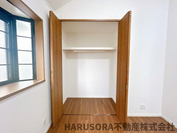高槻市津之江町3丁目　2階建の収納