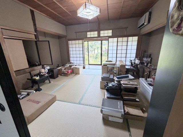 丹波市市島町上牧の中古一戸建の和室|8帖