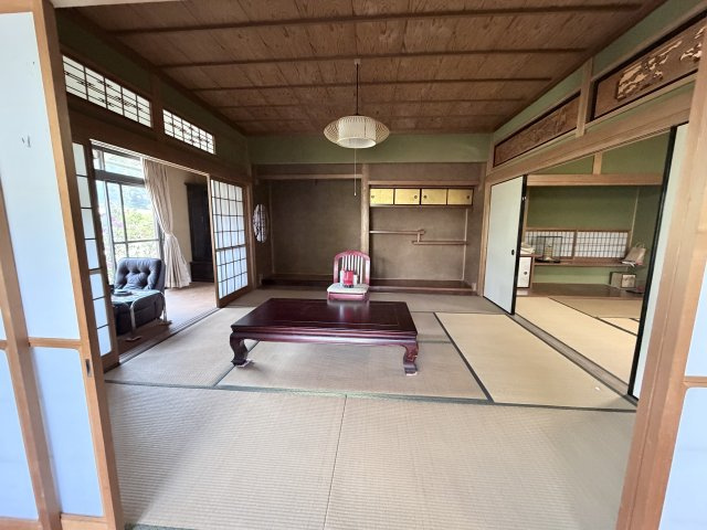 丹波市市島町上牧の中古一戸建の和室|8帖