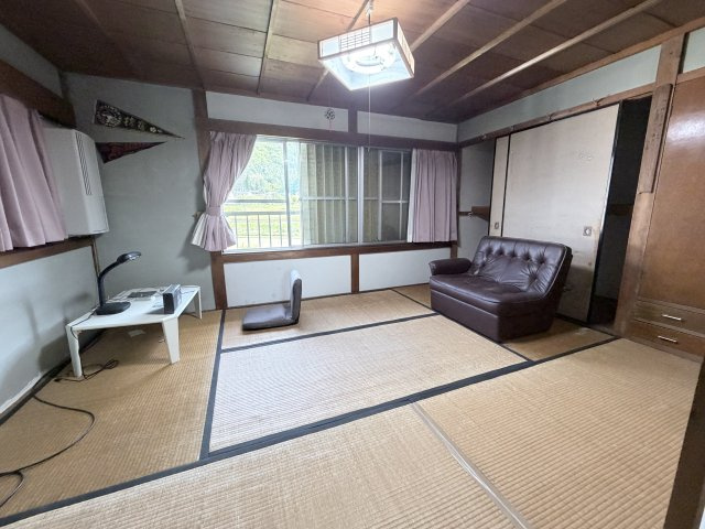 丹波市市島町上牧の中古一戸建の和室|2Ｆ6帖