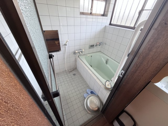 丹波市市島町上牧の中古一戸建の浴室