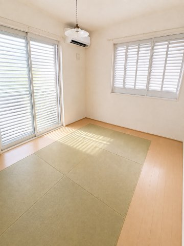 【和室】 | ◆都筑区茅ヶ崎東１丁目　中古戸建◆ | ◆二面採光で、陽差しを長時間受ける事が出来る暖かい室内です。
