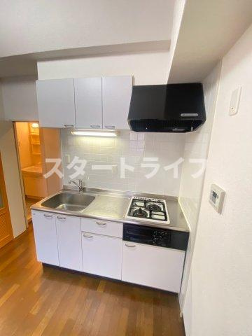 大阪市淀川区西三国４丁目の賃貸マンションのキッチン