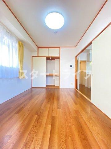 大阪市淀川区西三国４丁目の賃貸マンションの寝室