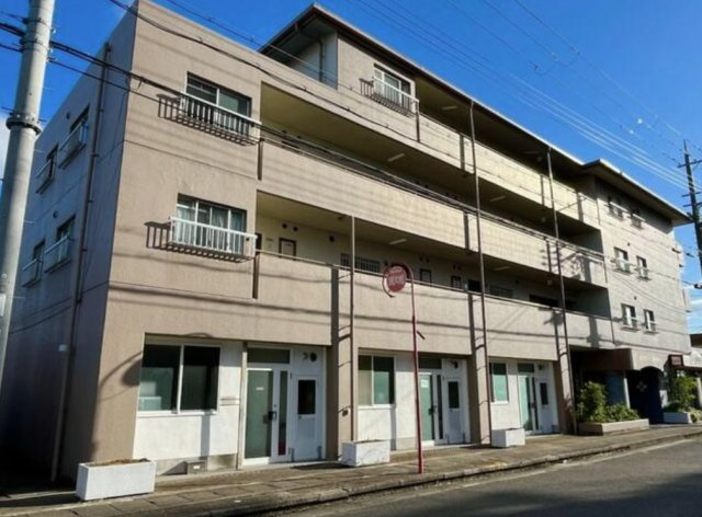 近江八幡市出町の店舗事務所の外観