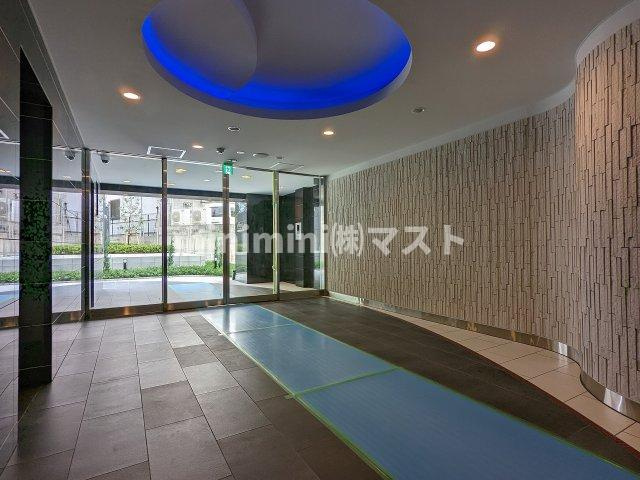 セレニテ福島アリアのロビー