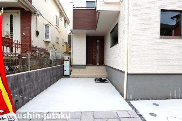 八千代台東３丁目　新築戸建の玄関