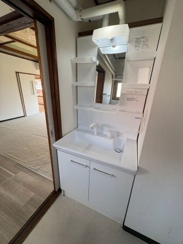 遠矢9-8貸家の洗面所