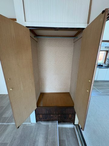 遠矢9-8貸家の収納