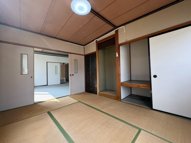 遠矢9-8貸家の内装