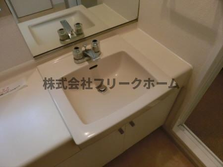 三鷹市井の頭５丁目の賃貸マンションの洗面所