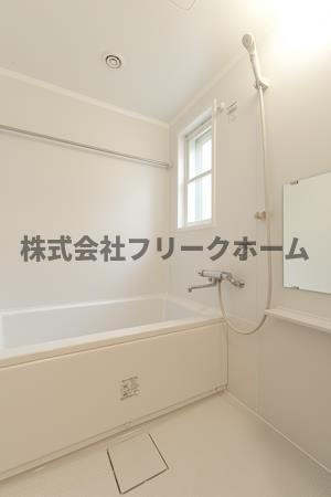 三鷹市井の頭５丁目の賃貸マンションの浴室