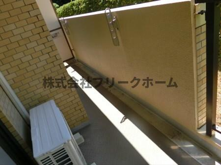三鷹市井の頭５丁目の賃貸マンションのバルコニー