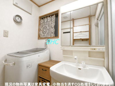 【独立洗面台】 | 京都市山科区川田菱尾田 | 清潔感ある洗面台は、身だしなみチェックや肌のお手入れに最適です。