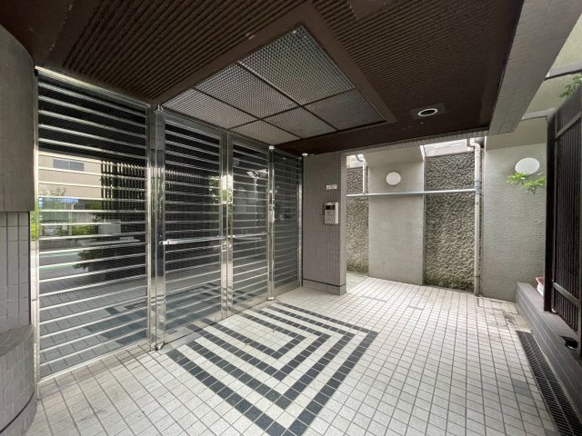 ジョイフル府中南町のエントランス