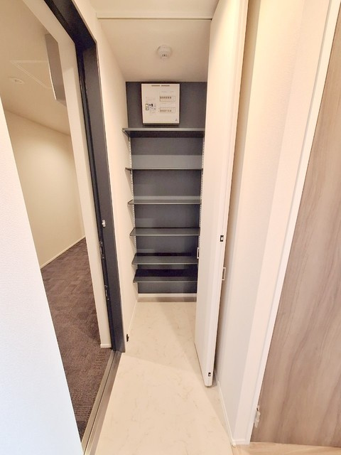 パークメゾン町屋の玄関|大きな玄関収納