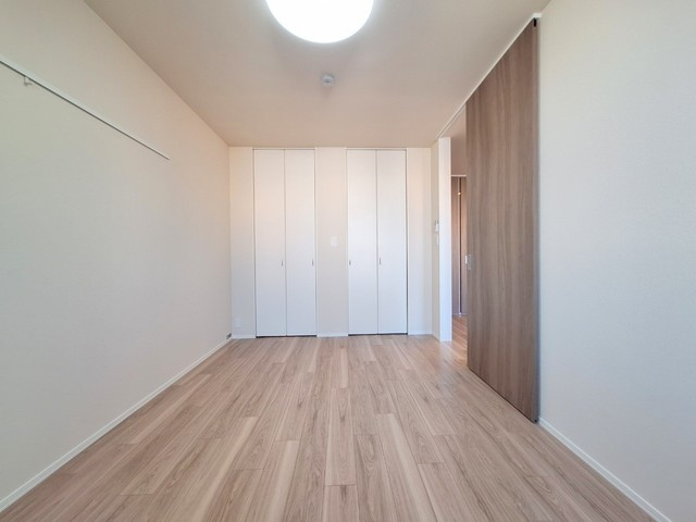 パークメゾン町屋の洋室|明るいフローリングのお部屋