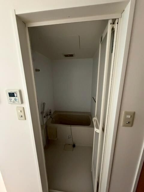 東一コーポの浴室