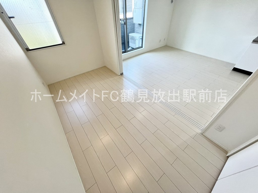 東大阪市稲田新町１丁目のハイツの洋室