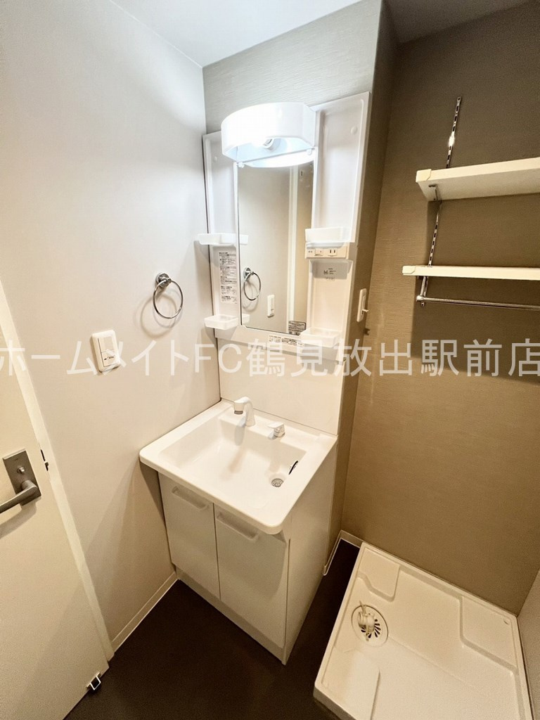 東大阪市稲田新町１丁目のハイツの独立洗面台
