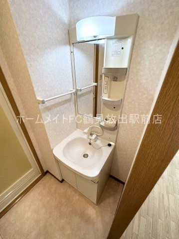 大阪市鶴見区鶴見３丁目の賃貸マンションの独立洗面台
