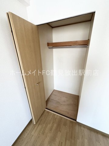大阪市鶴見区鶴見３丁目の賃貸マンションの収納