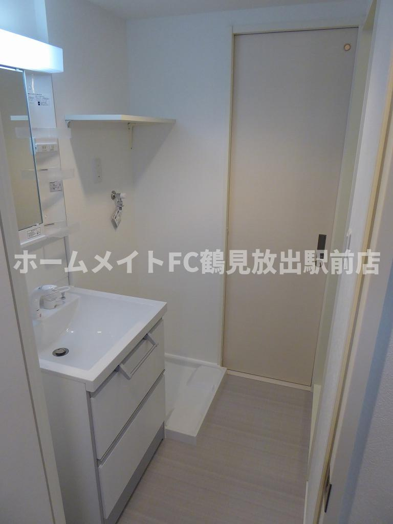 大阪市城東区新喜多東１丁目のハイツの洗面所
