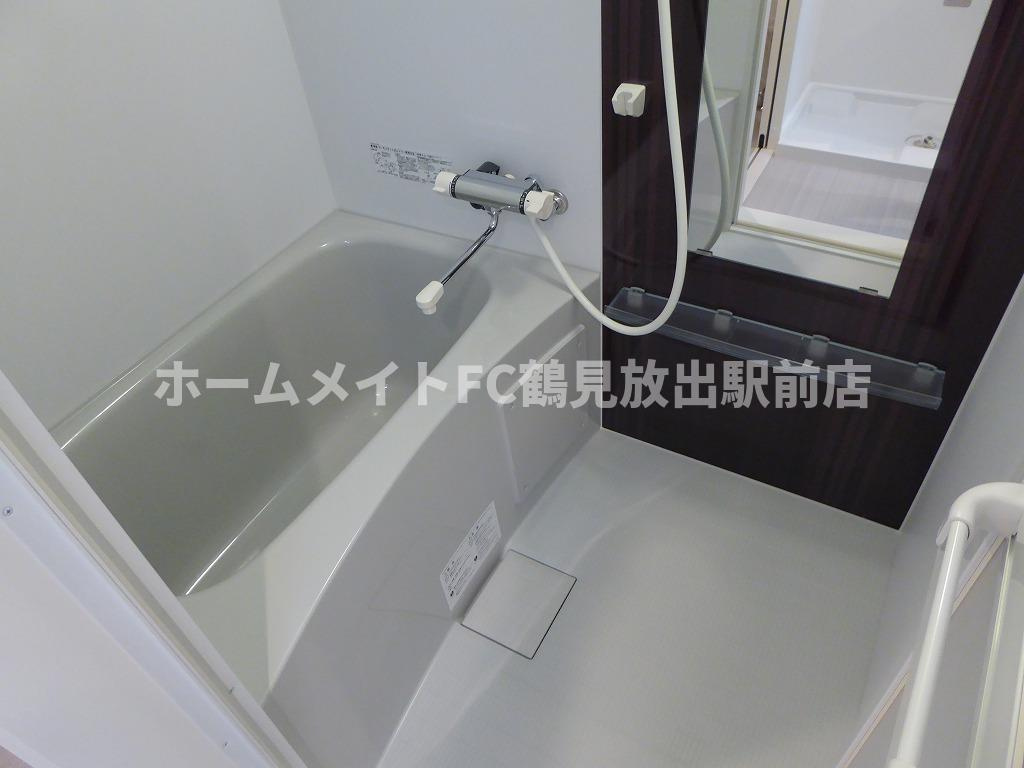大阪市城東区新喜多東１丁目のハイツの浴室