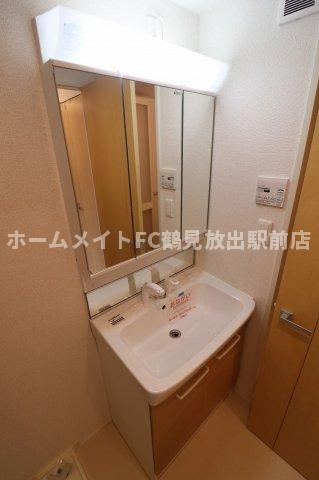 東大阪市稲田本町３丁目のアパートの洗面所