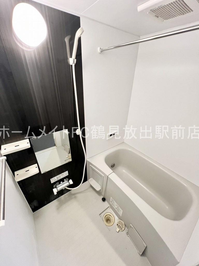東大阪市稲田新町１丁目のアパートの浴室