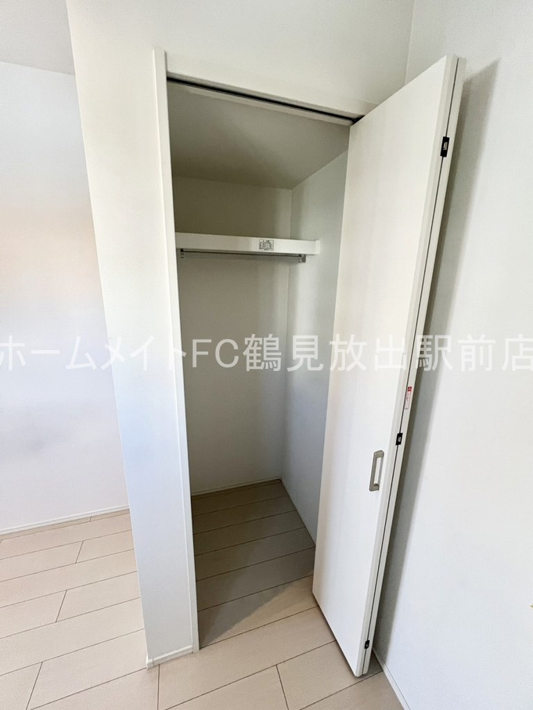 東大阪市稲田新町１丁目のアパートの収納