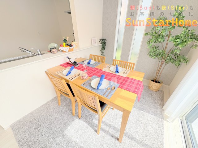 【サンスターホーム】武蔵村山市学園1丁目　長期優良×耐震制震×太陽光　新築戸建の居間・リビング