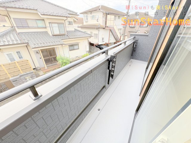 【サンスターホーム】武蔵村山市学園1丁目　長期優良×耐震制震×太陽光　新築戸建のバルコニー