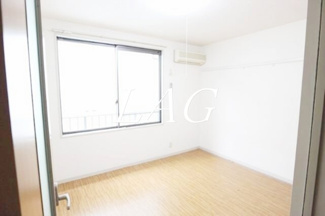 【居間・リビング】 | メゾン・ディアーヌ | 洋室のお部屋です。