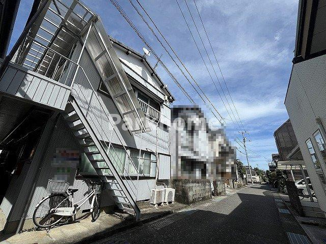 竹島アパート　A棟の周辺