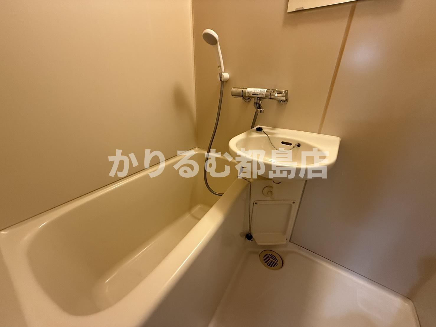 エンブレム都島の浴室