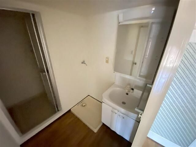 モントレー西船の独立洗面台