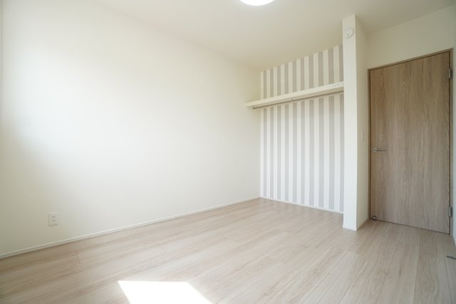 新築建売)八女市宅間田の洋室|※参考写真となります。色や仕様については変更となる場合がございます。