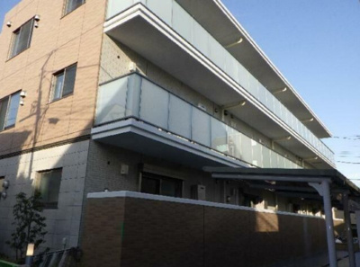 【外観】 | グリーンアース | 鉄筋コンクリート造のがっちりとした建物。