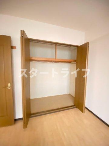 大阪市淀川区新高５丁目の賃貸マンションの収納
