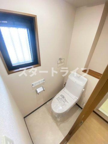 大阪市淀川区新高５丁目の賃貸マンションのトイレ