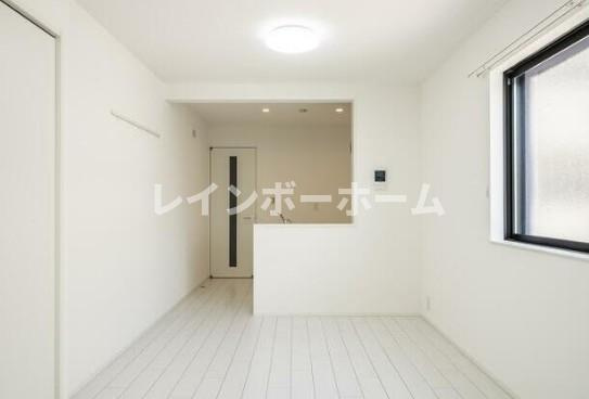 アーベインテラスお花茶屋の居間・リビング