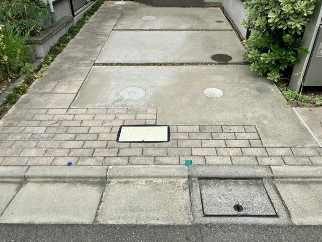 桜2丁目戸建の駐車場