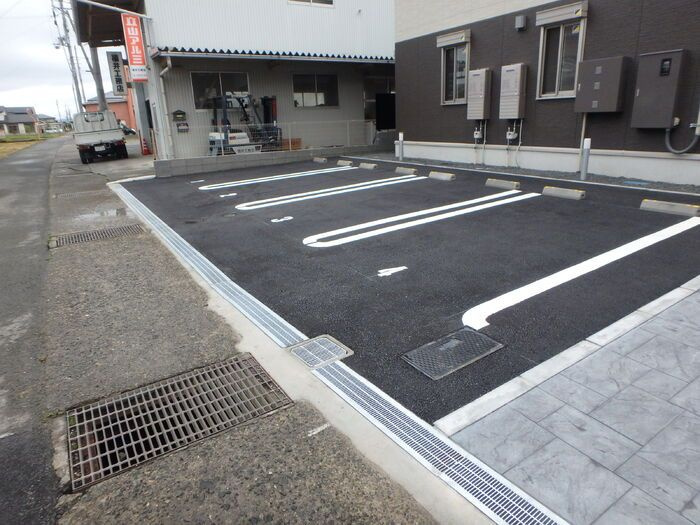 エスポワールの駐車場