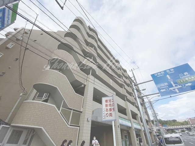 横浜市戸塚区戸塚町の賃貸マンションの外観