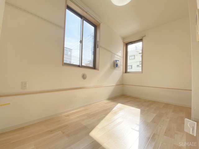 ゼフィール大宮の居間・リビング|南向きの部屋です！