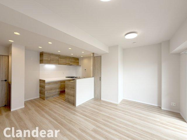綾瀬グランドハイツの居間・リビング|ドキドキの新生活も、安心してスタート。ぴったりの住まいを見つけませんか？クランディアが一緒に住まい選びをサポートします‼　まずは、お気軽にお問合せください　＃クランディア